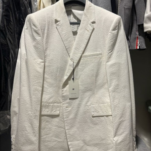 톰브라운 화이트 자켓