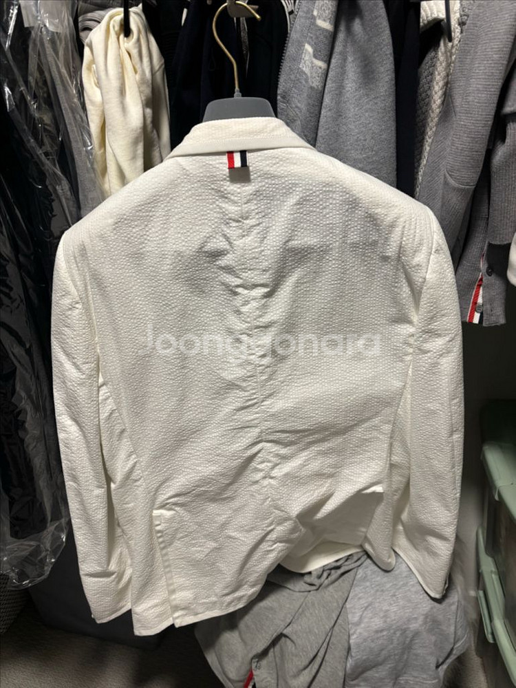 톰브라운 화이트 자켓--1