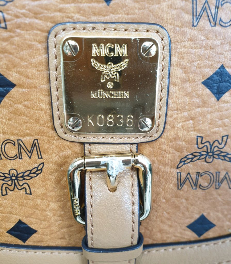 [새상품] MCM 가방 여성 숄더백--8