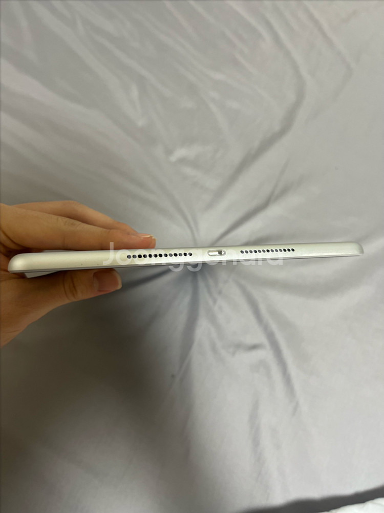 아이패드 9세대 실버 64gb--3