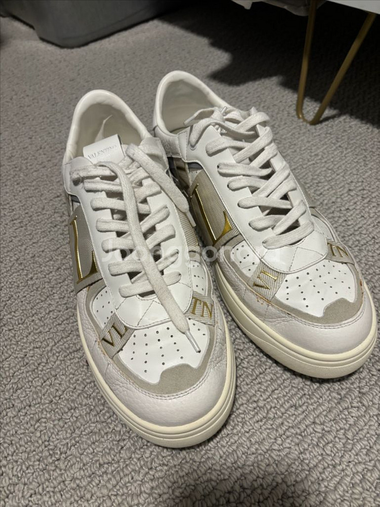 발렌티노 로고 스니커즈--1