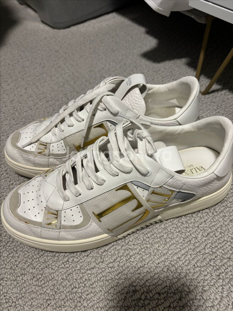 발렌티노 로고 스니커즈--4