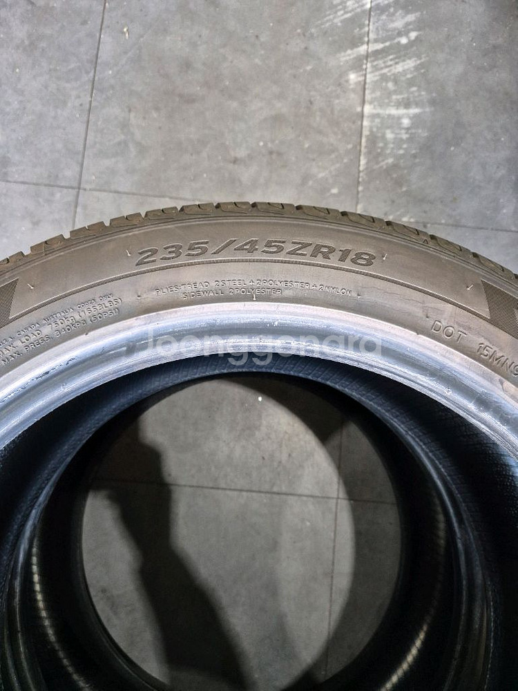 한국타이어 라우펜 235 45 18--5
