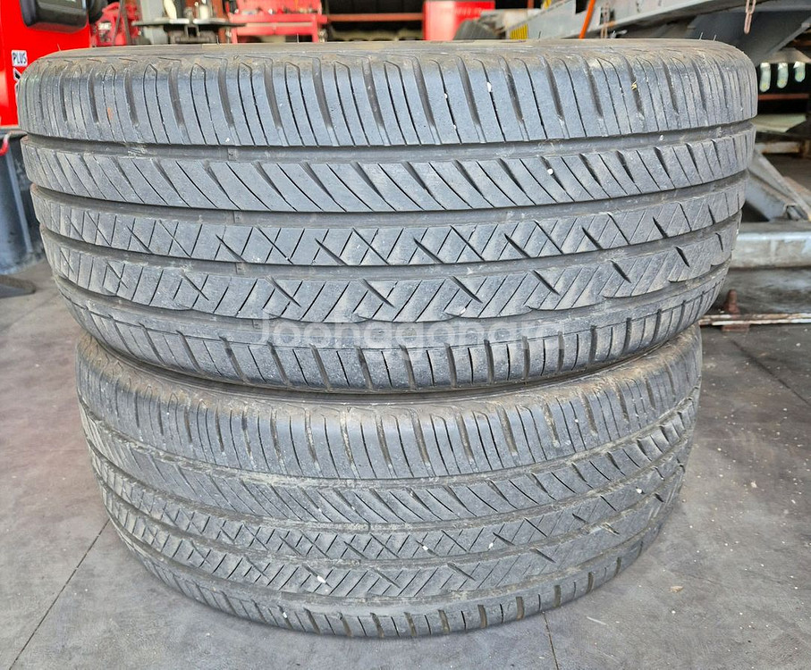 한국타이어 라우펜 235 45 18--8