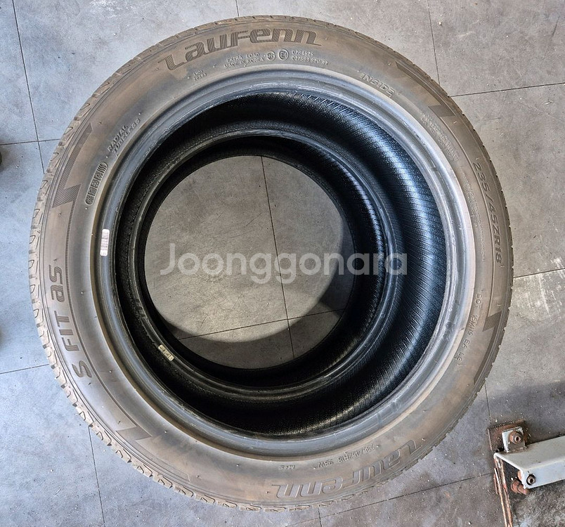 한국타이어 라우펜 235 45 18--6