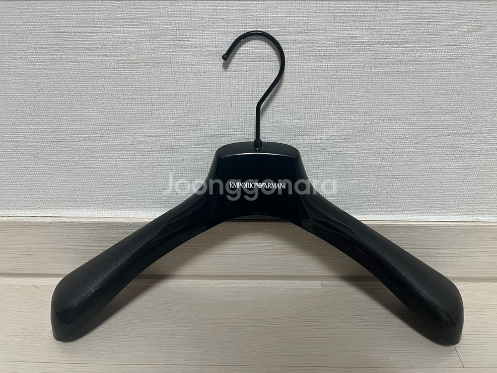 스톤 아일랜드 / 엠포리오 아르마니 옷걸이 일괄 판매--1