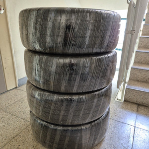 한국타이어 라우펜 235 45 18