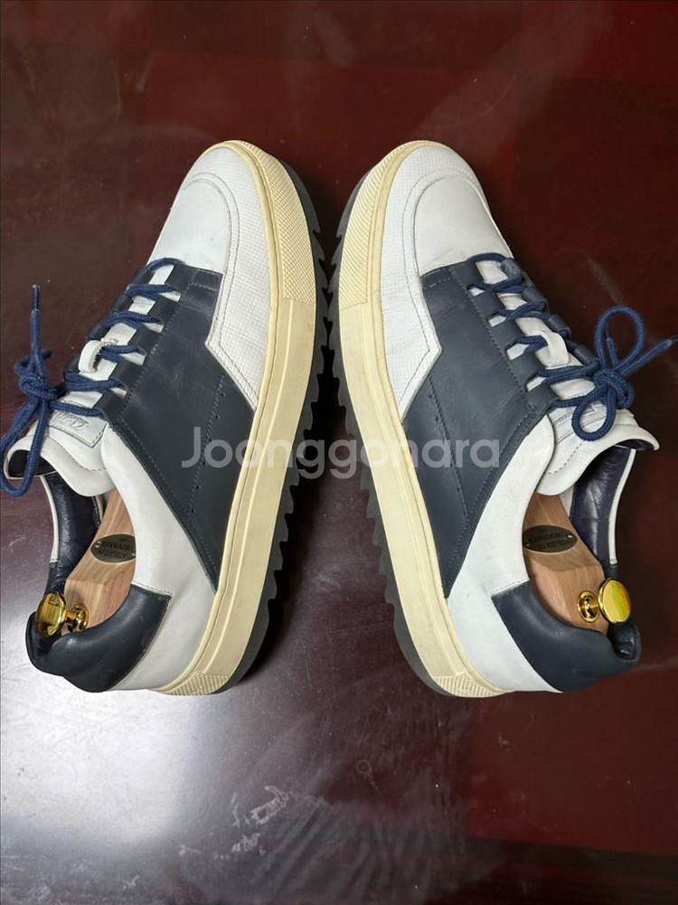 페라가모 화이트/네이비 스니커즈 운동화 스니커즈--4