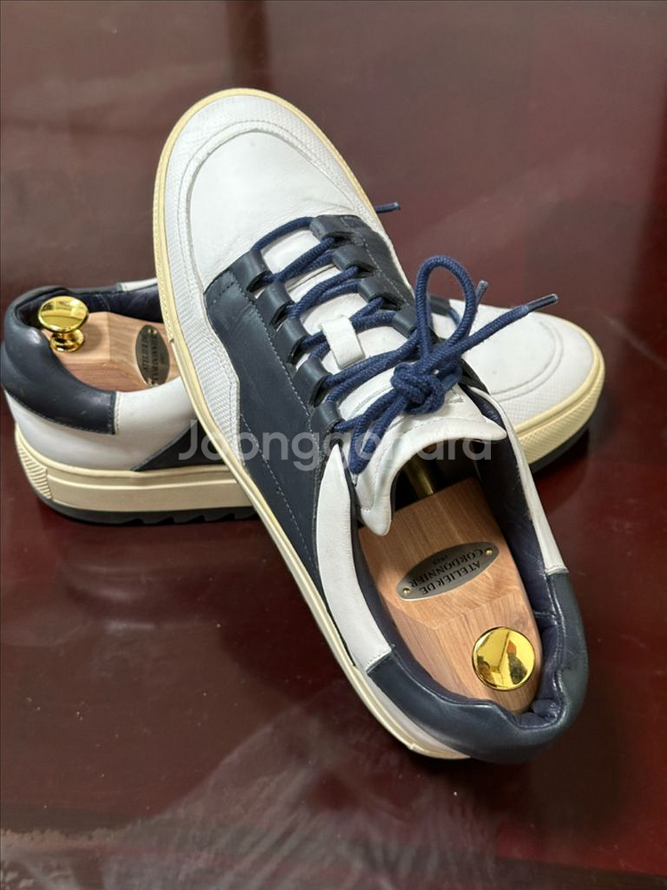 페라가모 화이트/네이비 스니커즈 운동화 스니커즈--2