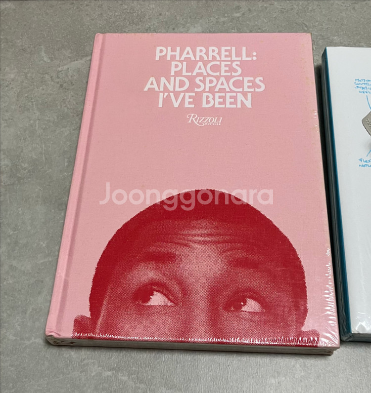 퍼렐 윌리엄스 & 아디다스 스니커즈 (RIZZOLI)--1