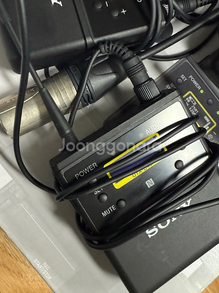 소니 UWP-D21 무선 마이크 세트--2