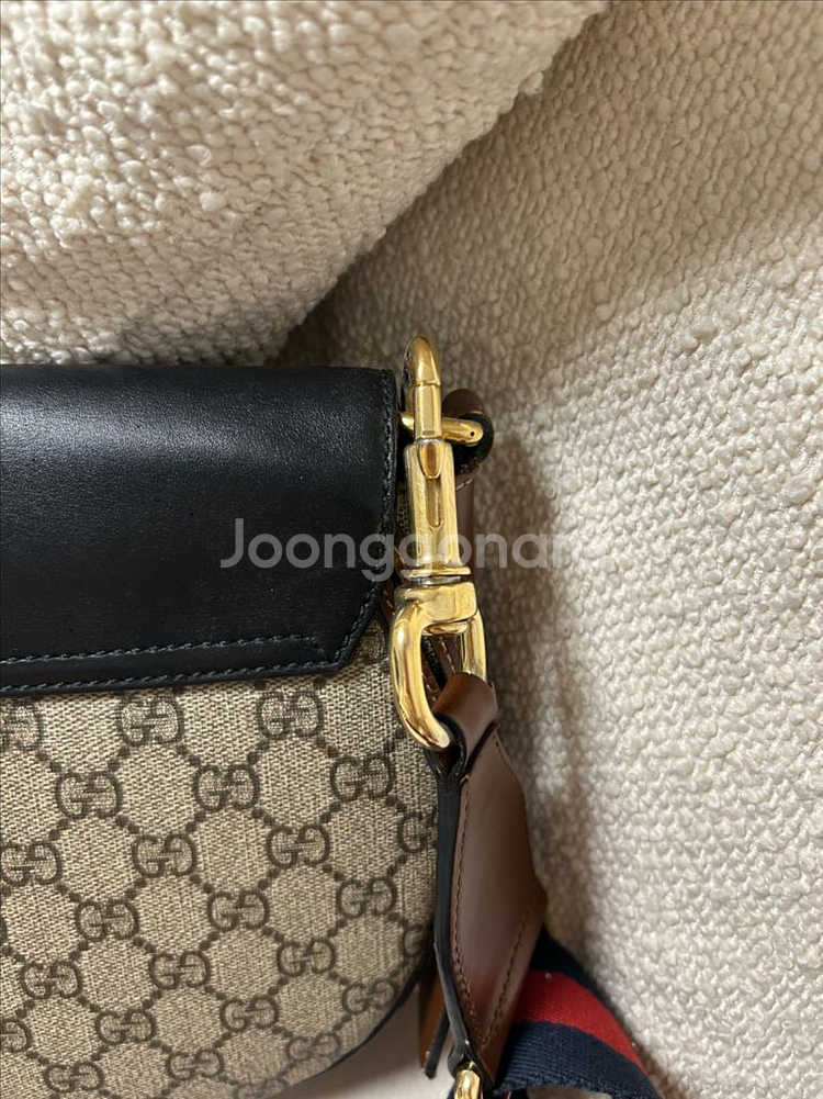 구찌 GG 패드락 크로스백--5