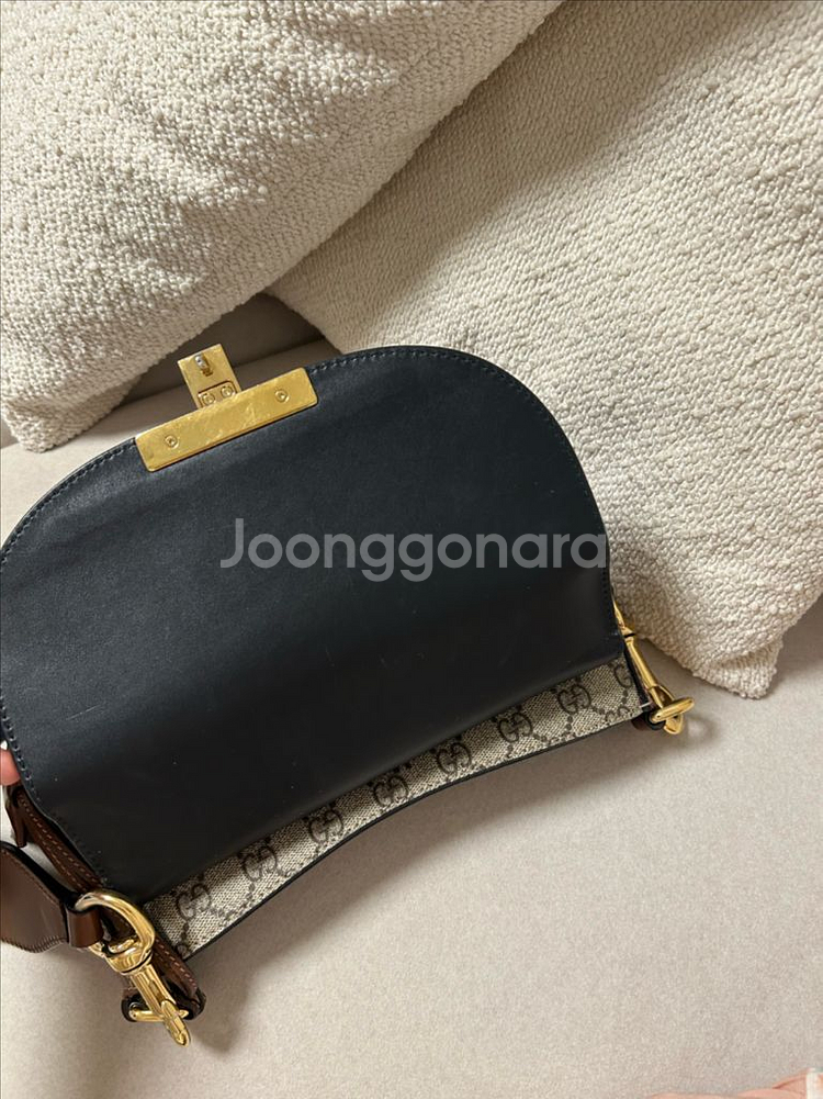 구찌 GG 패드락 크로스백--8