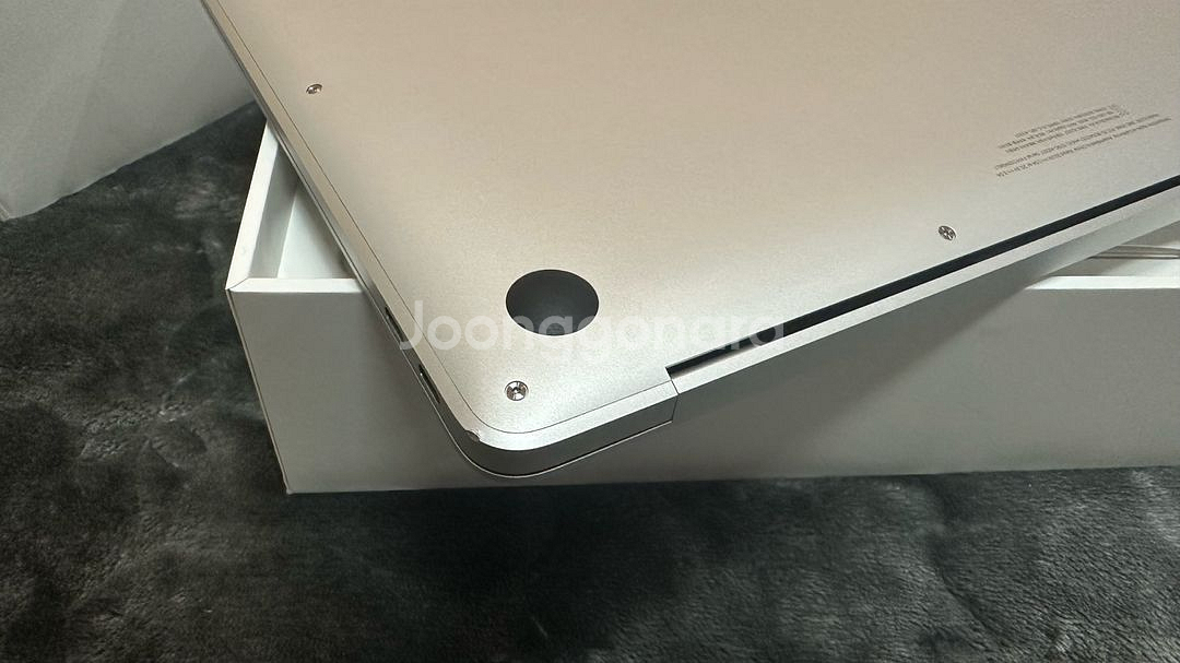 맥북에어 m1 8/256G 실버(배터리 100%)--2