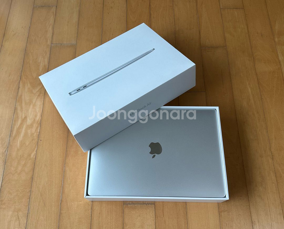 맥북에어 m1 8/256G 실버(배터리 100%)--0