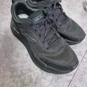 스케쳐스 고런 맥스쿠셔닝 런닝화 260