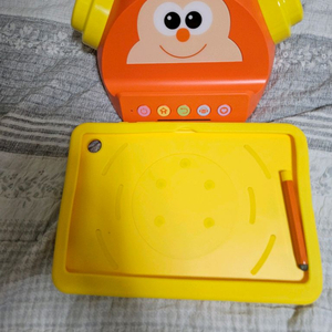 엠베스트 엘리하이 키즈 블루투스 스피커 거치대 팝니다