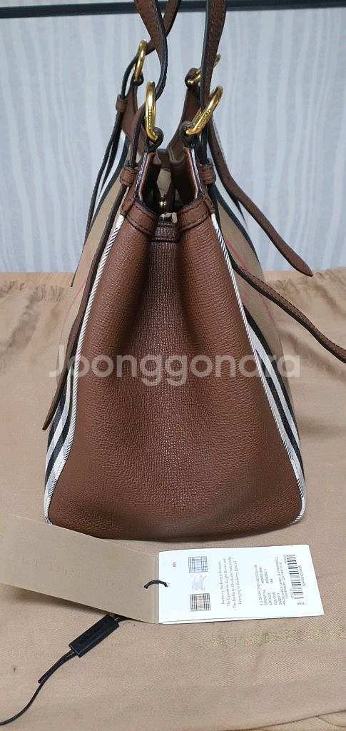 버버리 하우스체크 숄더백 토트백 새상품급 정품(감정O)구찌프라다루이비통디올고야드샤넬셀린느보테가생로랑--6