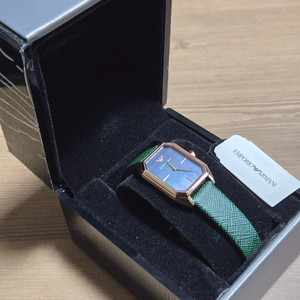 아르마니 자개판 여성시계