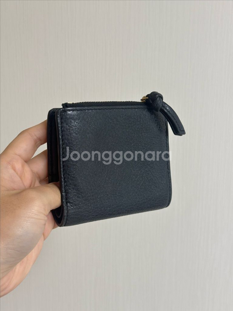 토리버치 중지갑--2
