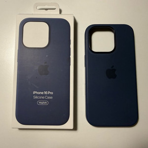 아이폰16프로 실리콘 케이스