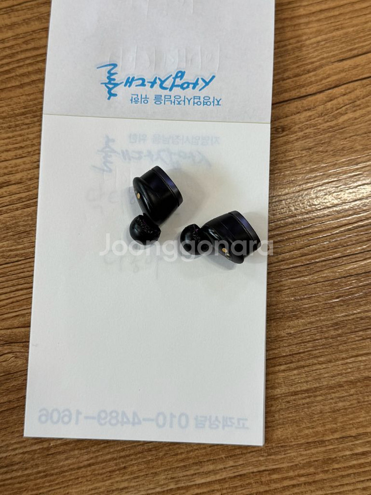 바워스앤윌킨스 BW pi8 무선이어폰 팝니다--3