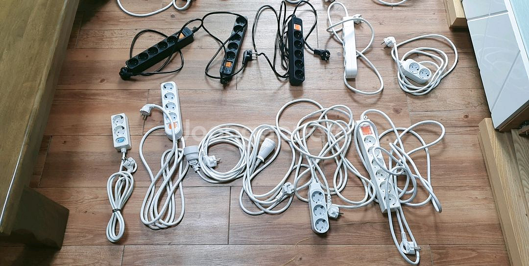 여러 멀티탭 개별 콘센트--2