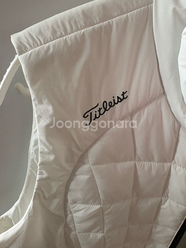 정품 타이틀리스트 경량패딩조끼 화이트 95호--1