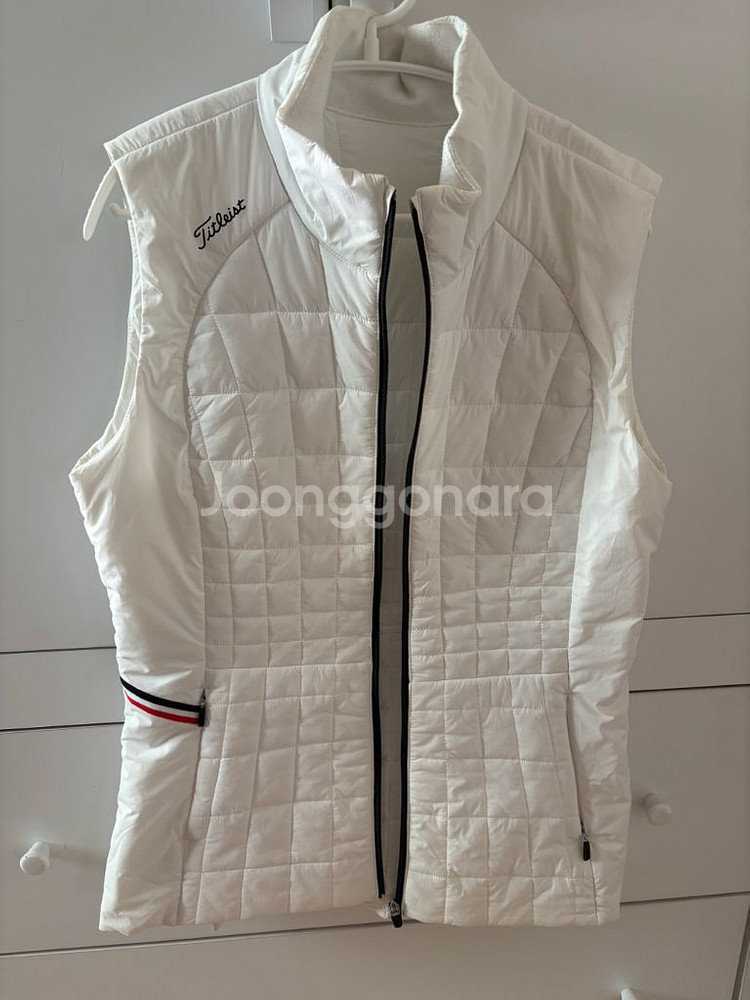 정품 타이틀리스트 경량패딩조끼 화이트 95호--0