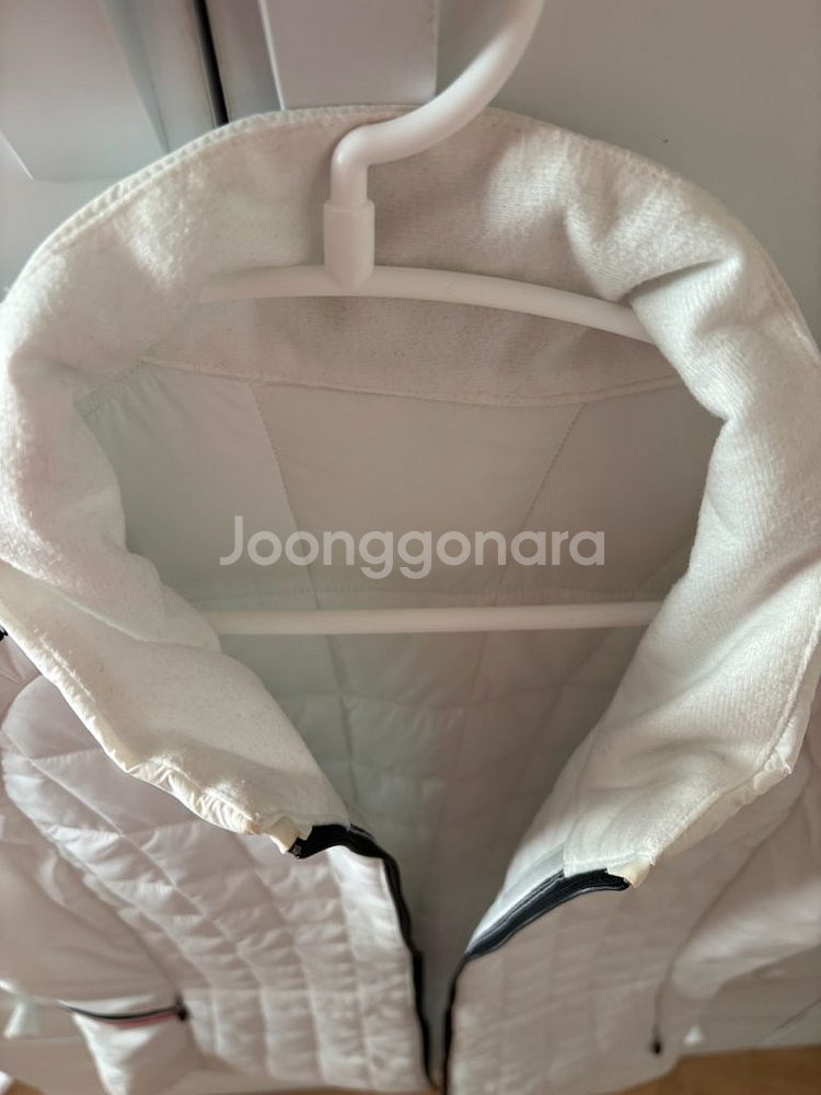 정품 타이틀리스트 경량패딩조끼 화이트 95호--3