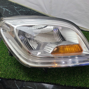 올란도 신조 한대분 헤드라이트