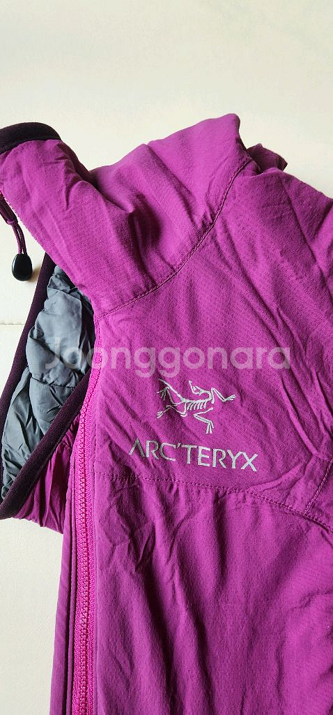 아크테릭스 여성 아톰자켓 XS사이즈--1