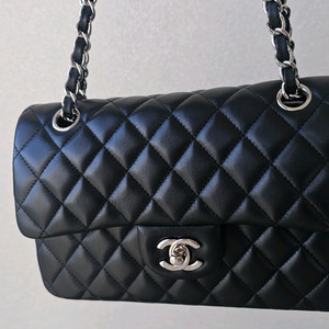 샤넬클래식 플랩백 샤넬가방 샤넬백