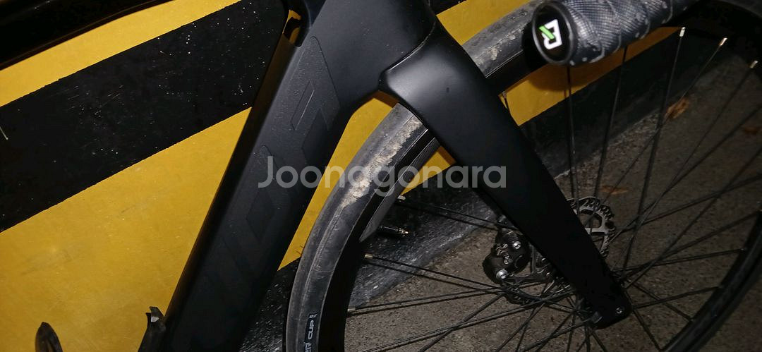 로드 자전거 메리다 리액토 4000 블랙 팝니다.--4