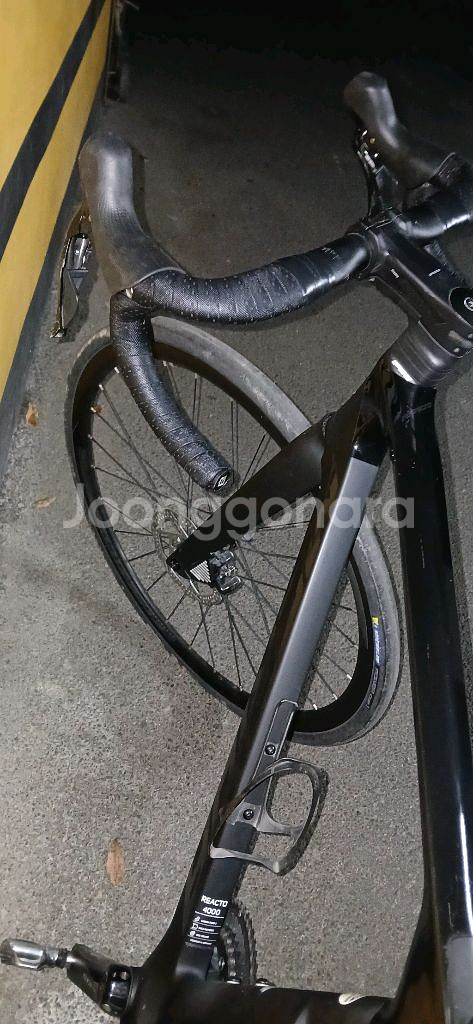 로드 자전거 메리다 리액토 4000 블랙 팝니다.--8