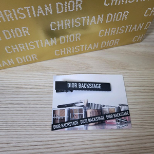 정품) 디올 백스테이지 집게핀 (코스메틱)