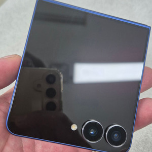 갤럭시 Z플립7 512G 네이비 판매합니다[98만]