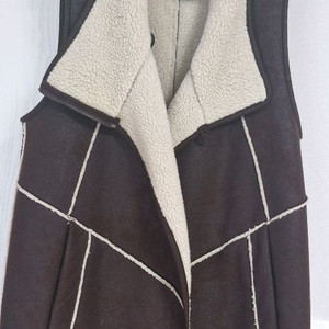 더틸버리 스웨이드 무스탕 베스트