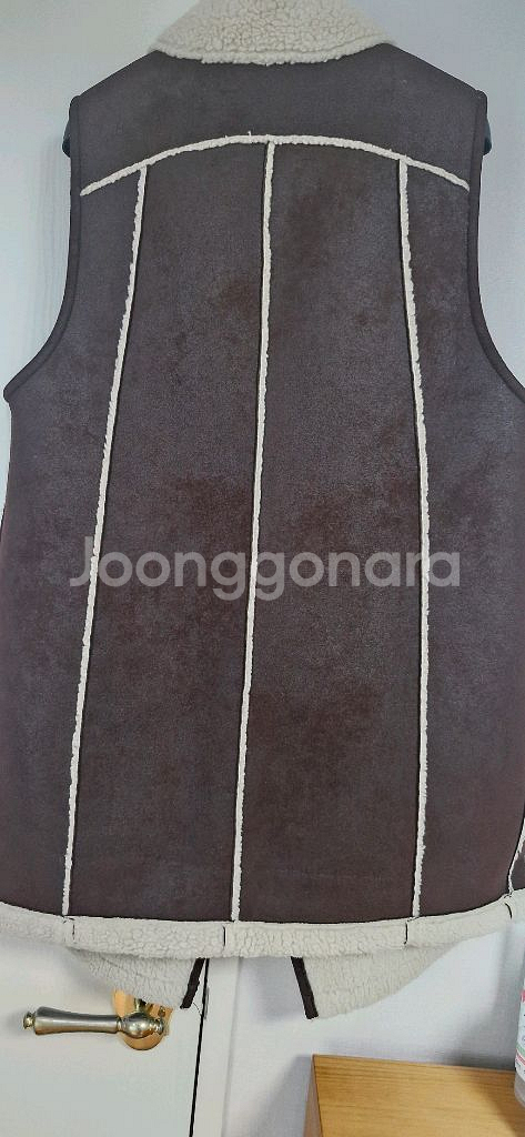 더틸버리 스웨이드 무스탕 베스트--3