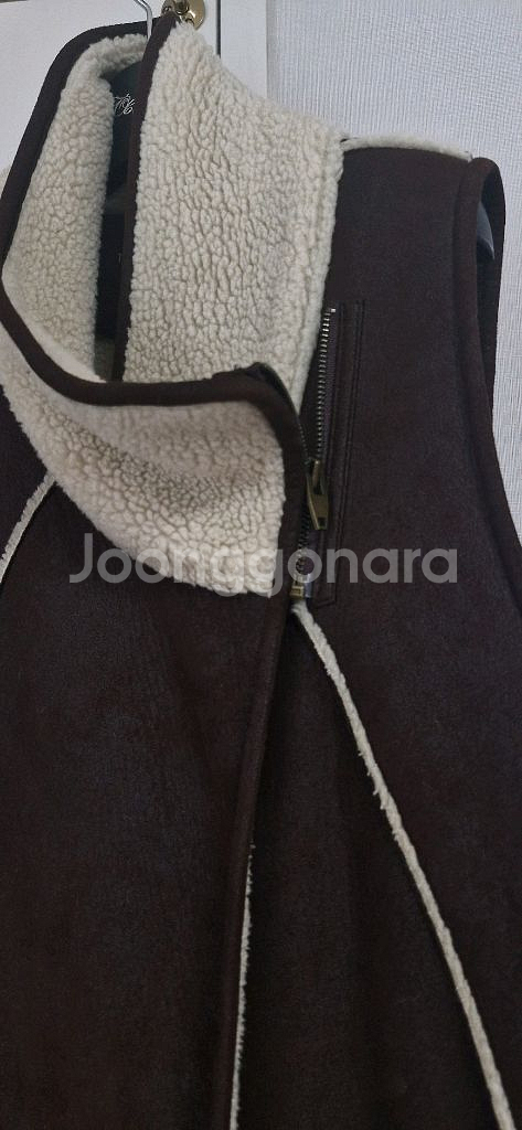 더틸버리 스웨이드 무스탕 베스트--2