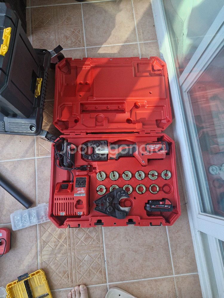 밀워키 18V 충전식 압착기 세트 HCCT-202C--0