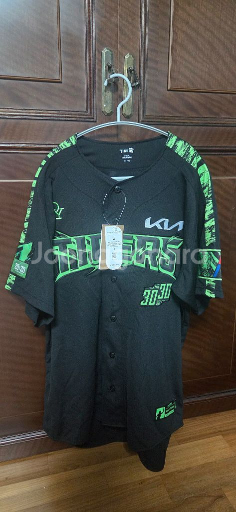 새상품 기아타이거즈 김도영 30-30 기념 유니폼 10--0