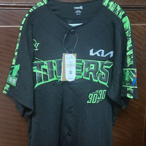 새상품 기아타이거즈 김도영 30-30 기념 유니폼 10