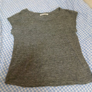 아크네 린넨티셔츠 저렴하게 드립니다.