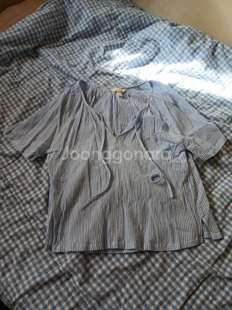 아크네 린넨티셔츠 저렴하게 드립니다.--5