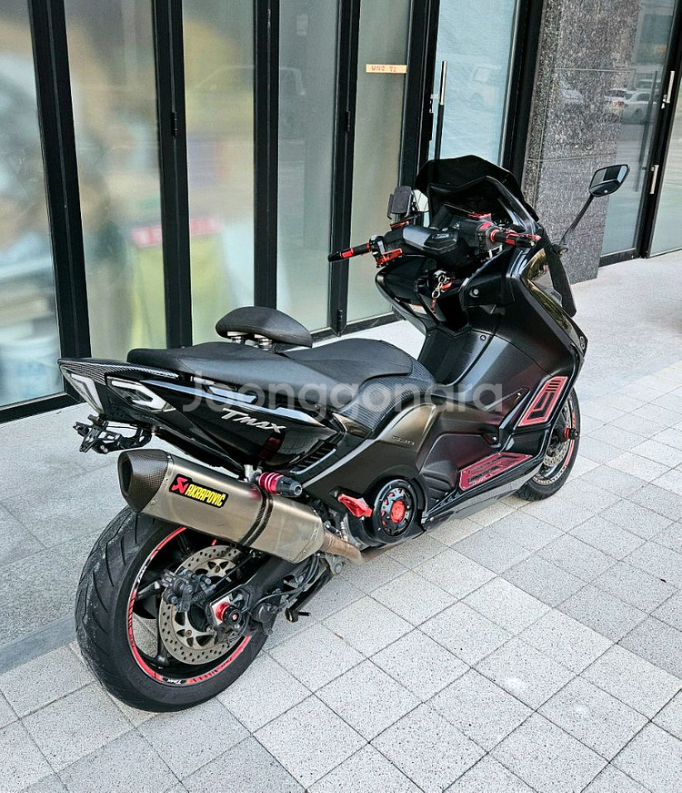 풀튜닝 티맥스 530 블랙맥스 팝니다.--5