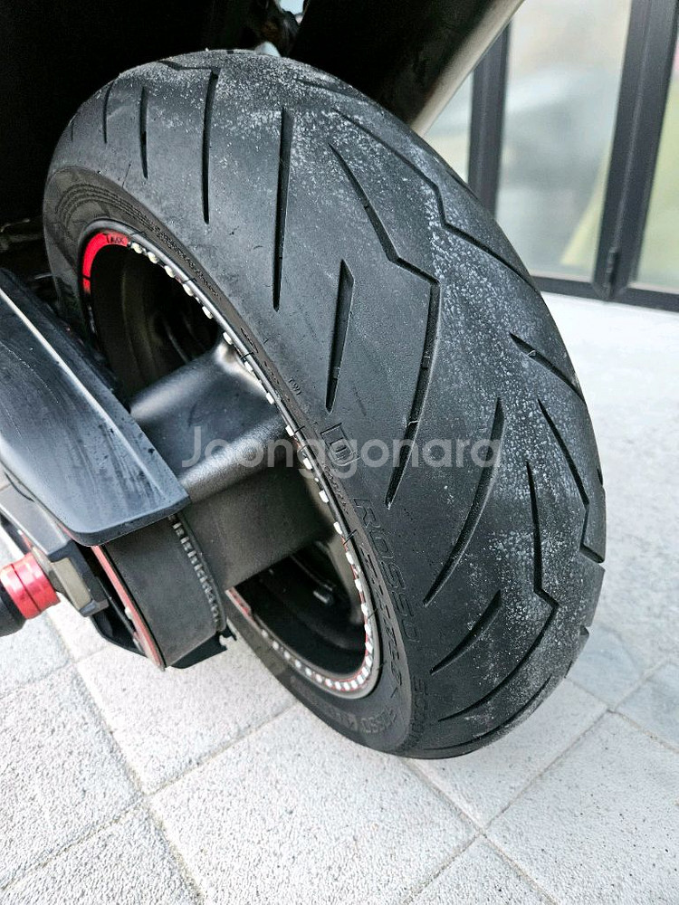 풀튜닝 티맥스 530 블랙맥스 팝니다.--8