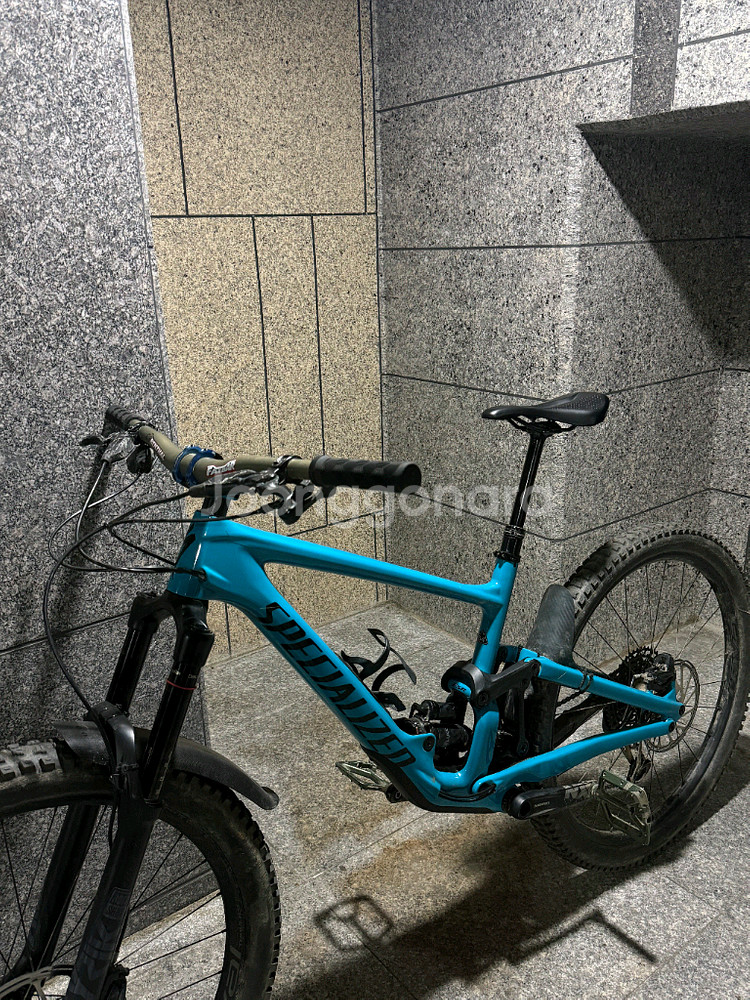 스페셜라이즈드 엔듀로 콤프 21년식 풀샥 mtb 자전거--0