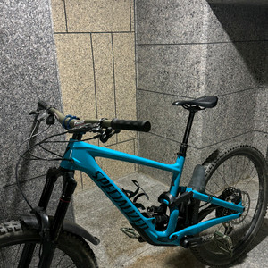 스페셜라이즈드 엔듀로 콤프 21년식 풀샥 mtb 자전거
