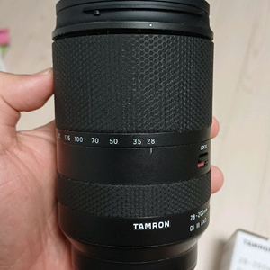 탐론 28-200mm F2.8-5.6 소니 FE 마운트 렌즈